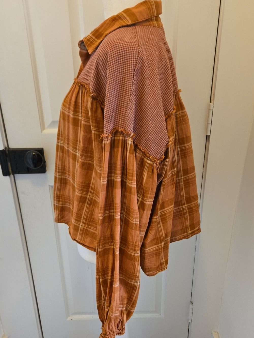 Promesa Cropped Button-Up Gingham Plaid Shirt size L - Picture 3 of 9